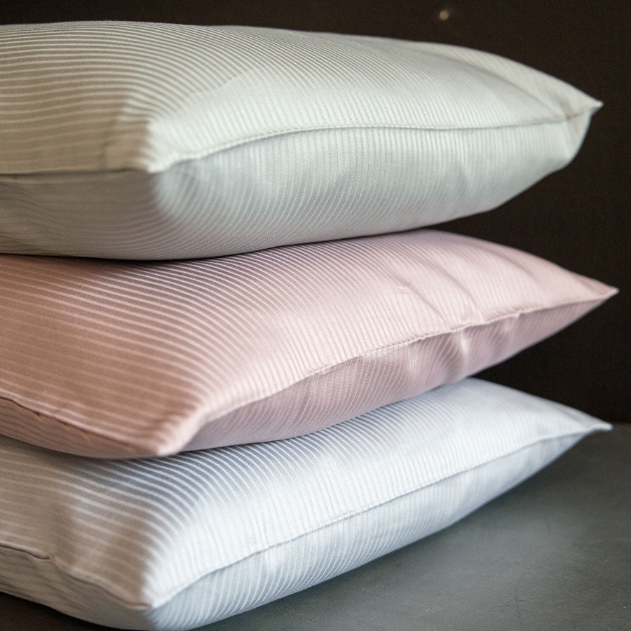 Bio-Damast Kissenhüllen mit Jacquard-Gewebe feiner Streif
