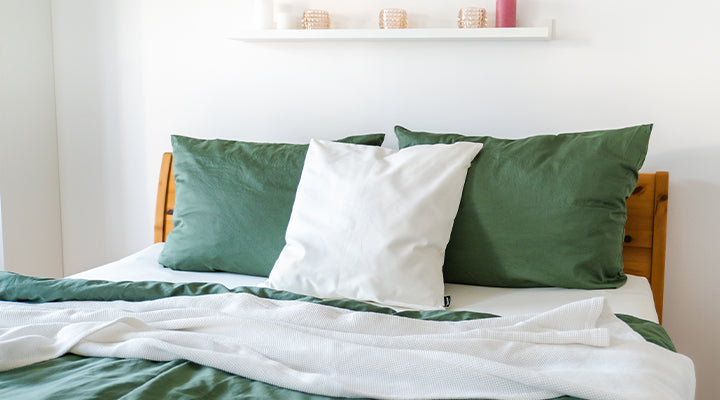 GREEN MONTH CHEZ MARY ROSE