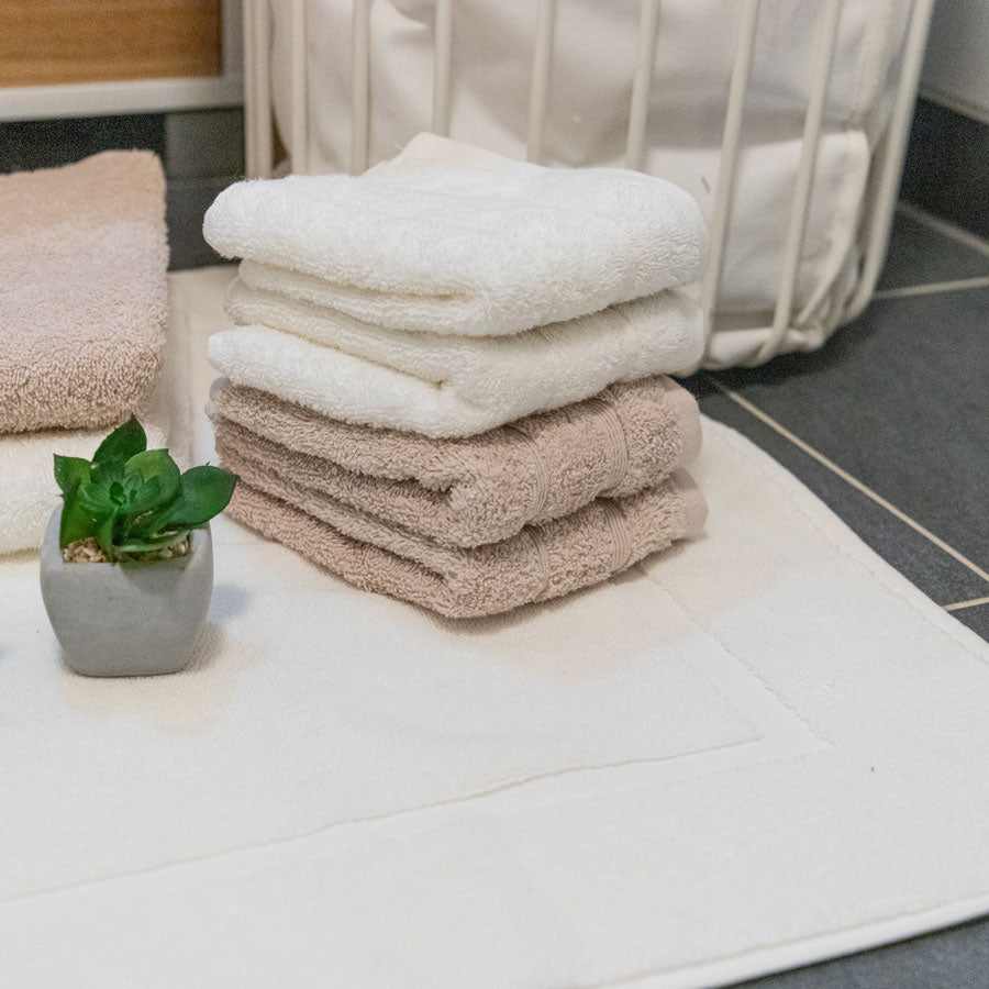 Tapis de bain en éponge, coton bio & Cradle to Cradle Certified® Gold
